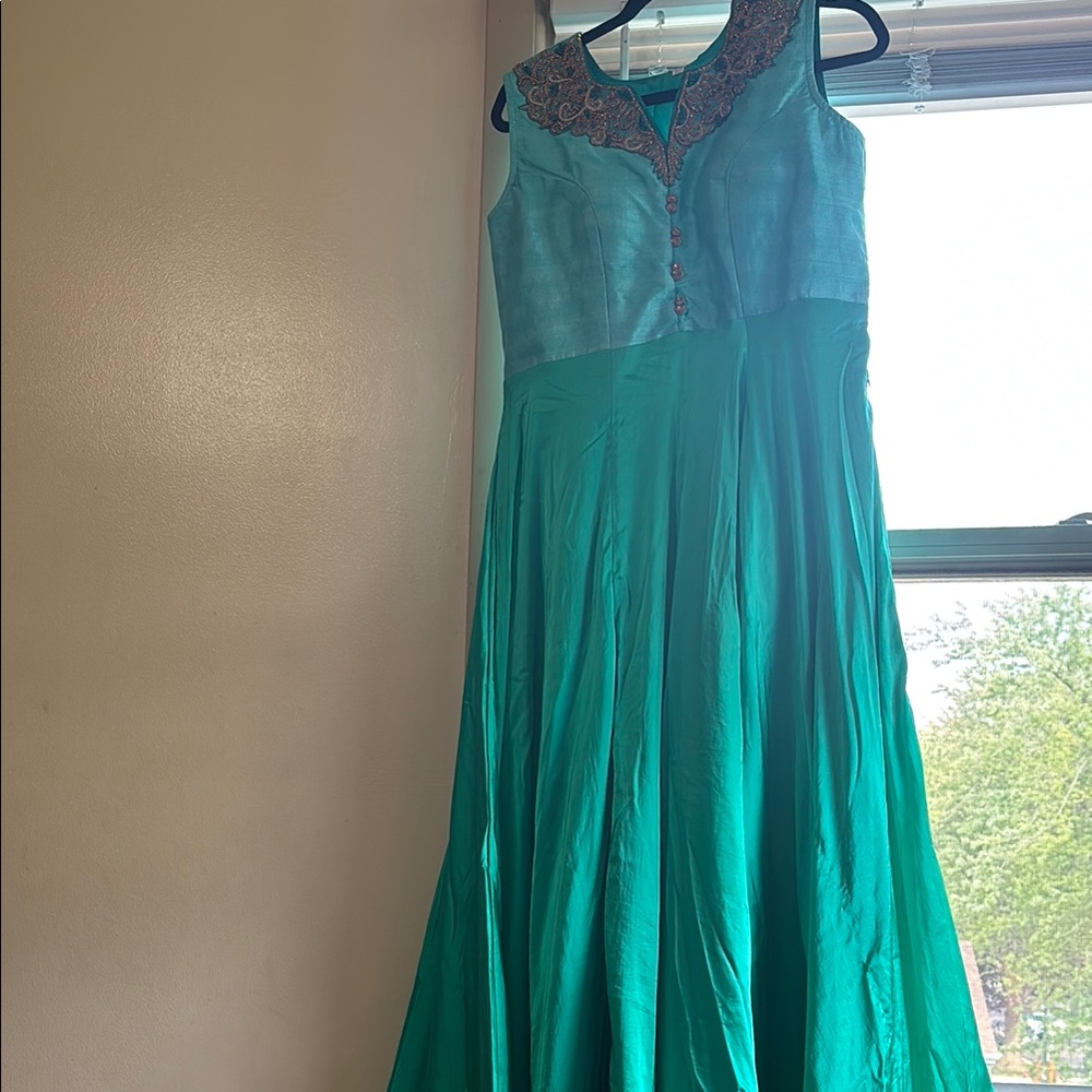 Elegant Teal Sleeveless Dress